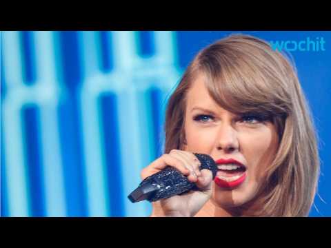 VIDEO : Taylor Swift is Attempting to Patent 'Swiftmas'