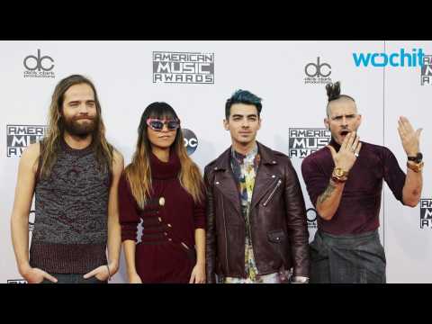 VIDEO : Joe Jonas Talks About Performing With DNCE