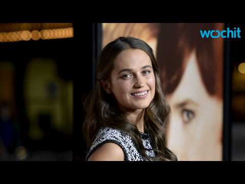 VIDEO : Alicia Vikander Discusses Her Two Golden Globes Nominations