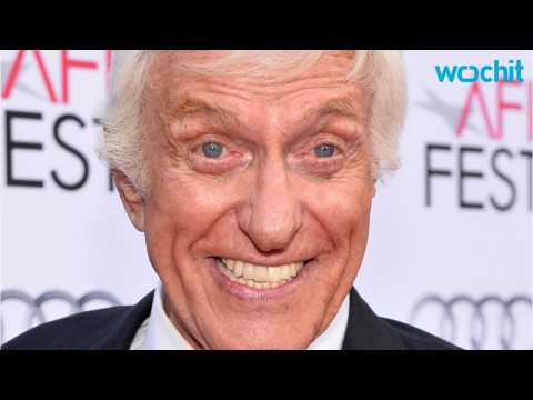 VIDEO : Flash Mob Celebrates Dick Van Dyke's 90th Birthday