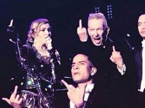 VIDEO : Exclu Vido : Jean-Paul Gaultier : heureux quand Madonna lui donne la fesse !