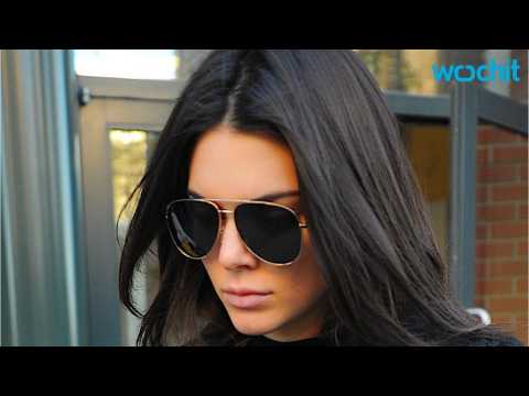 VIDEO : Kendall Jenner?s Show's Off Legs As She Struts Through Beverly Hills