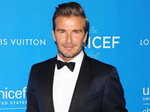 VIDEO : Exclu Vidéo : David Beckham récompensé au gala de l'UNICEF entourée de jolie femmes