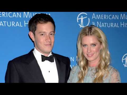 VIDEO : Nicky Hilton Rothschild attend son premier enfant