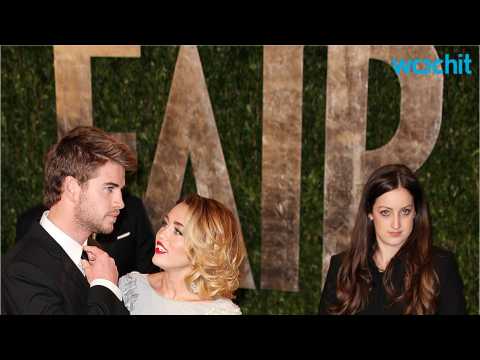 VIDEO : Miley Cyrus And Liam Hemsworth Spotted