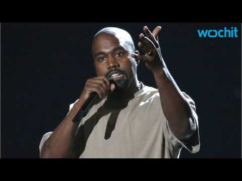 VIDEO : Kanye West At NY Fashion Week