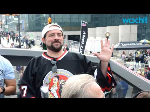 VIDEO : Kevin Smith Gets AMC Late-Night Talk Show