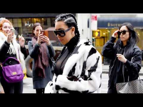 VIDEO : Kim Kardashian s'inspire de Cruella d'Enfer