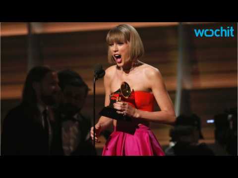 VIDEO : Calvin Harris Congratulates Taylor Swift After Big Grammy Night