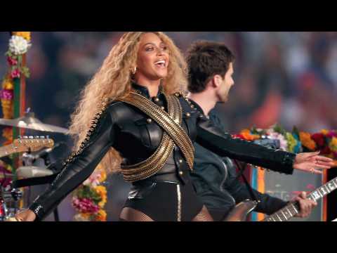 VIDEO : Beyonce haters didn't show up for their own protest