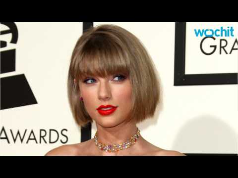 VIDEO : Taylor Swift is the First Woman to Win Album of the Year at the Grammys Twice