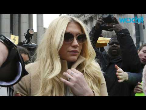 VIDEO : Taylor Swift Comes to the Defense of Pop Star Kesha