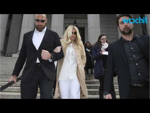 VIDEO : Lady Gaga Meets With Kesha