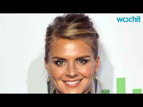 VIDEO : Eliza Coupe Lands Female Lead in Seth Rogen Comedy Show