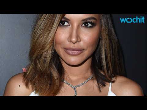 VIDEO : Naya Rivera: Breastfeeding Made My Boobs ?Lopsided?