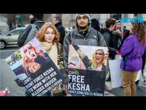 VIDEO : Kesha Thanks Fans and Supporters For the First Time