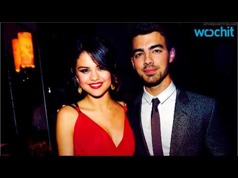 VIDEO : Joe Jonas Joins Selena Gomez on Tour