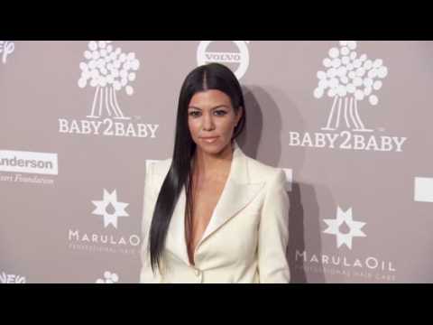 VIDEO : Kourtney Kardashian Says She Lives For Kanye's Tweets!