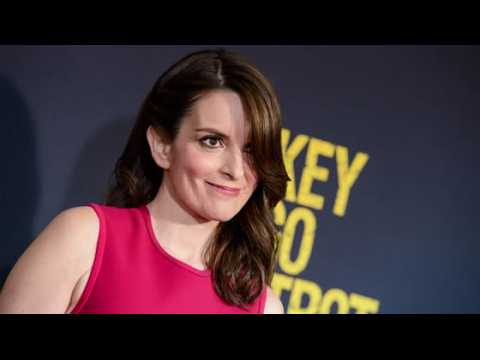 VIDEO : Tina Fey Establishes Scholarship in Memory of Her Late Father
