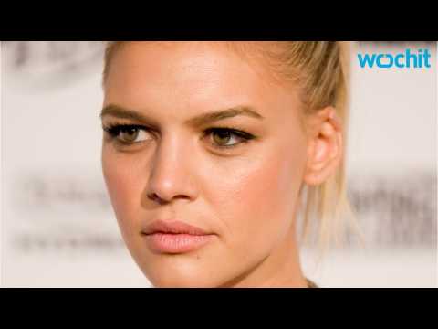 VIDEO : Kelly Rohrbach Totaly Channels Pamela Anderson For Baywatch Reboot