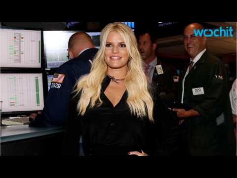 VIDEO : Jessica Simpson Sports Daisy Dukes for Spring Clothing Campaign