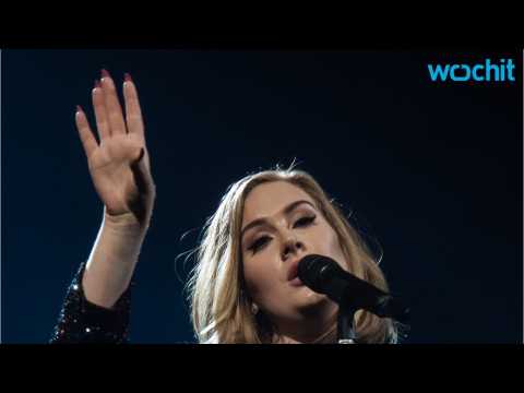 VIDEO : Adele Returns To North Greenwich's O2 Arena For Concert