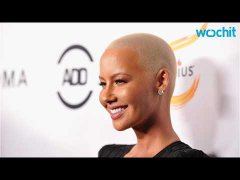 VIDEO : Amber Rose Claims She Wasn't Throwing Shade at Beyonce