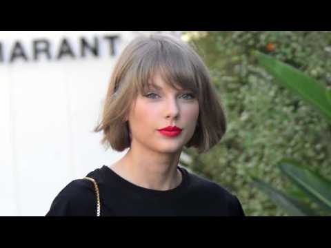 VIDEO : On voit Taylor Swift pour la premire fois depuis que Kanye West a dit qu'elle n'tait pas c
