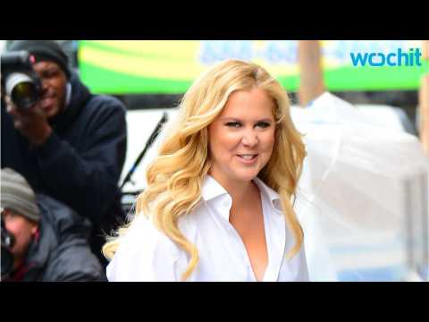 VIDEO : What It's Like Being Amy Schumer's Intern