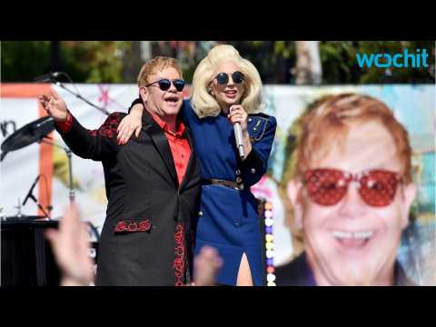VIDEO : Elton John and Lady Gaga Team Up For Hollywood Performance