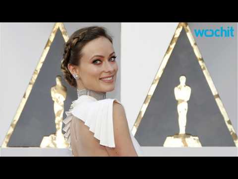 VIDEO : Olivia Wilde Delivers At the Oscars 2016 Red Carpet