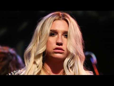 VIDEO : Kesha Cancels Performance at Loyola University's Colossus 2016