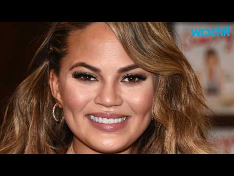 VIDEO : What Chrissy Teigen Has to Say to Those Gender Critics