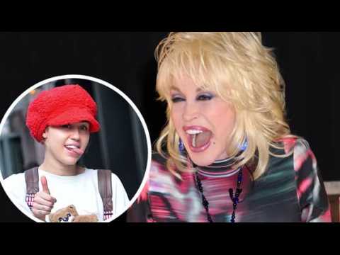 VIDEO : Dolly Parton Hints Miley Cyrus and Liam Hemsworth are Back Together