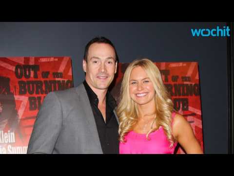 VIDEO : Actor Chris Klein and Wife Expecting Their First Child