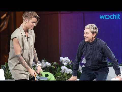 VIDEO : Ellen, DeGeneres and Justin Bieber Donate To Detroit School