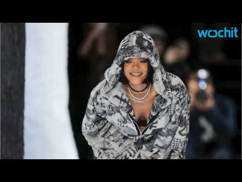 VIDEO : Rihanna Presented Puma Collection At Fashion Week