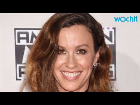 VIDEO : Alanis Morissette is Pregnant With Her Second Child