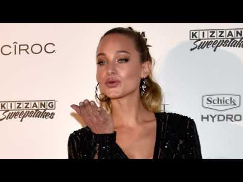 VIDEO : Hannah Davis Doesn't Want Her Wrinkles Removed With Photoshop
