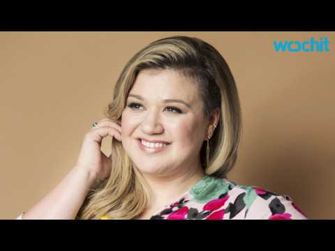 VIDEO : Kelly Clarkson Says Dr Luke 