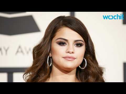 VIDEO : Selena Gomez is Back in the Recording Studio!