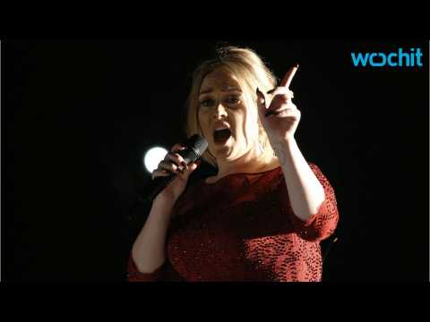 VIDEO : Adele Cried After Audio Issue During Grammys Performance