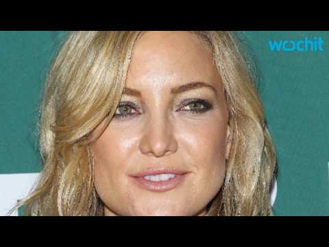 VIDEO : Kate Hudson Debuts New Book and Talks Sex