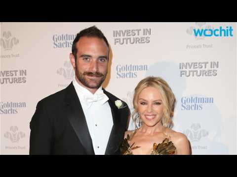 VIDEO : Kylie Minogue Got Engaged to Actor Joshua Sasse