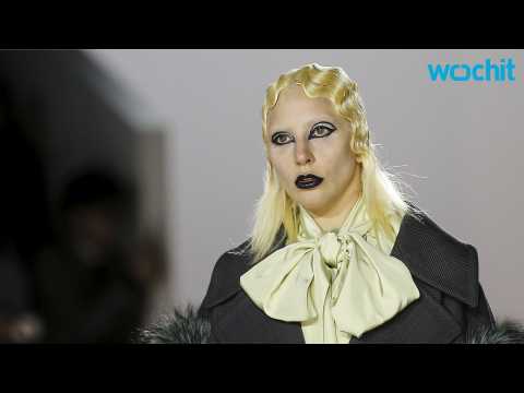 VIDEO : Lady Gaga Struts Down the Catwalk for Marc Jacob...