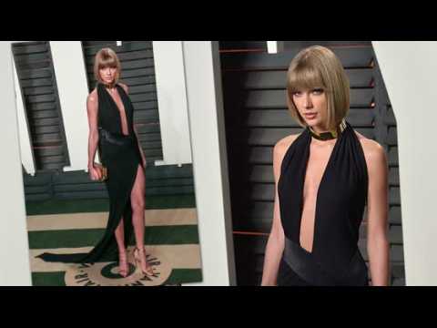 VIDEO : Taylor Swift: Ultra Sexy, Most Skin-Baring Dress Yet At Vanity Fair Oscar Party!