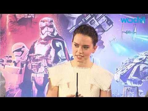 VIDEO : Daisy Ridley Teases Luke Skywalker