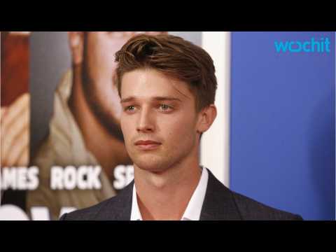 VIDEO : Patrick Schwarzenegger Has a Beautiful New Girlfriend