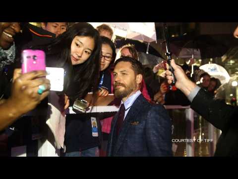 VIDEO : Tom Hardy?s wife was banished to the ladies room at Oscars