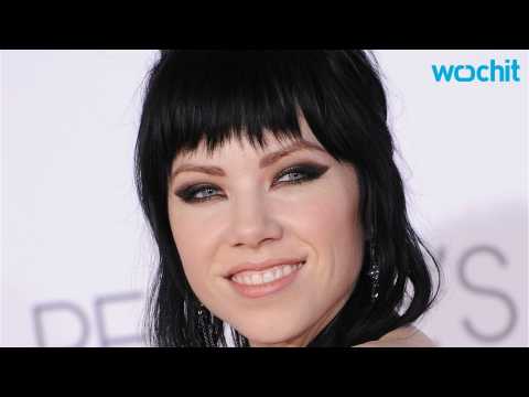 VIDEO : Carly Rae Jepsen Believes She'll Make a Fantastic Romance Guru